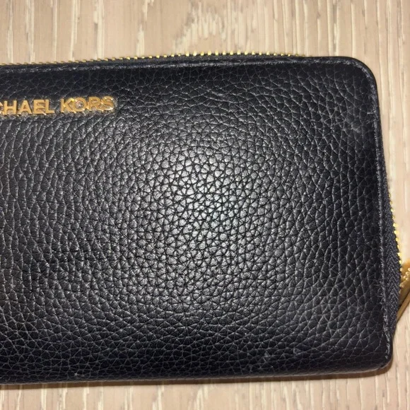 Michael Kors Black Pebbled Leather Wristlet with Gold Details - Picture 2 of 7